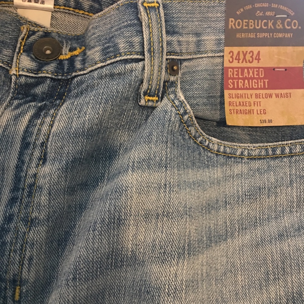 Men’s Relaxed Straight Leg Jeans